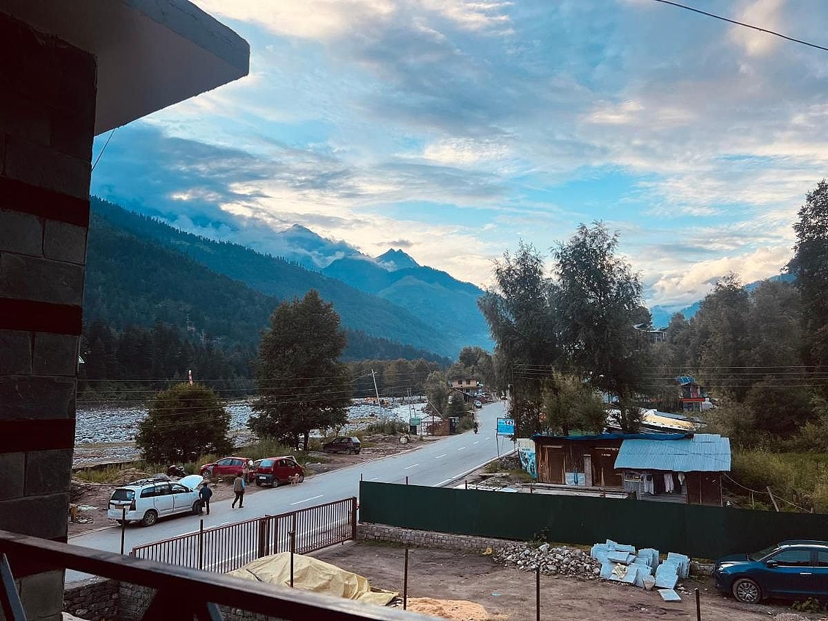 The Kanchanikoot - A True Riverside Hotel