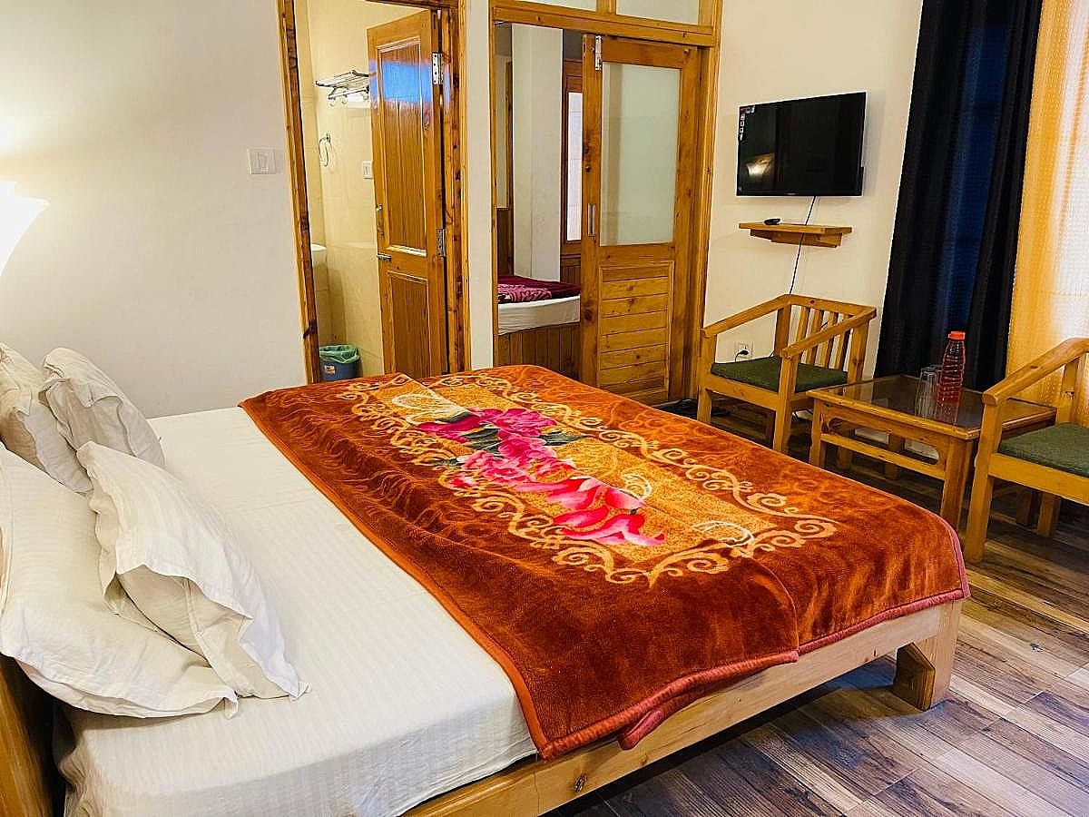 The Kanchanikoot - A True Riverside Hotel