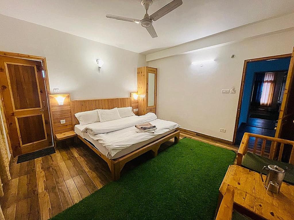 The Kanchanikoot - A True Riverside Hotel
