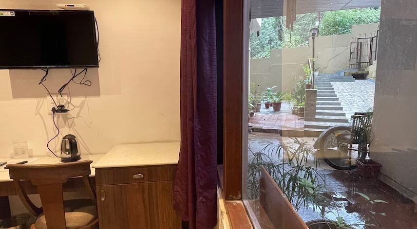 Garden-view Deluxe Room