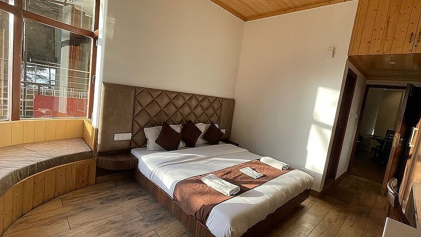 Hill-view Super Deluxe Room