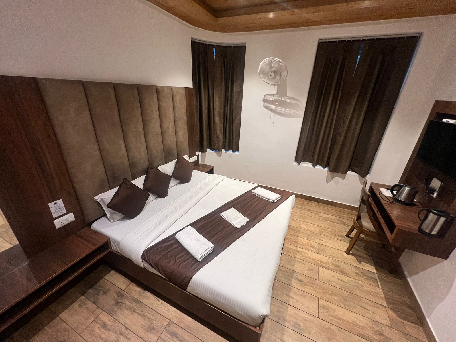 undefined The Hill Crest Inn | Rooms & Suite 5