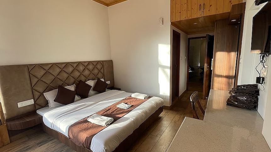 Hill-view Super Deluxe Room