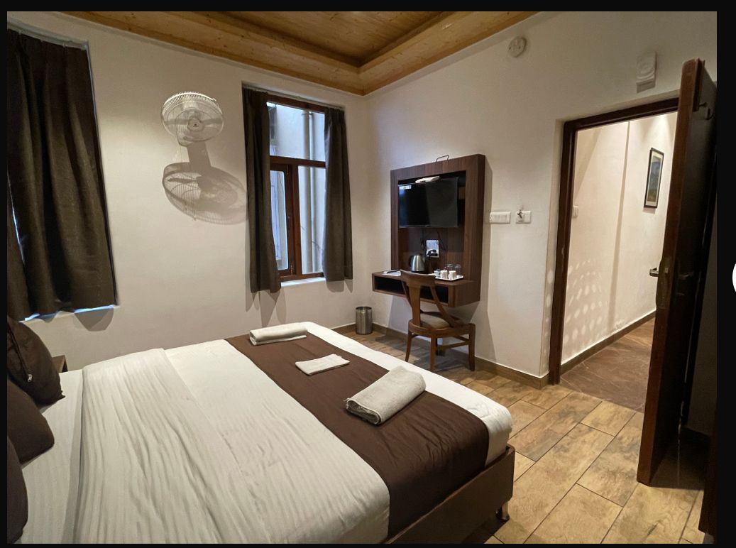 undefined The Hill Crest Inn | Rooms & Suite 4