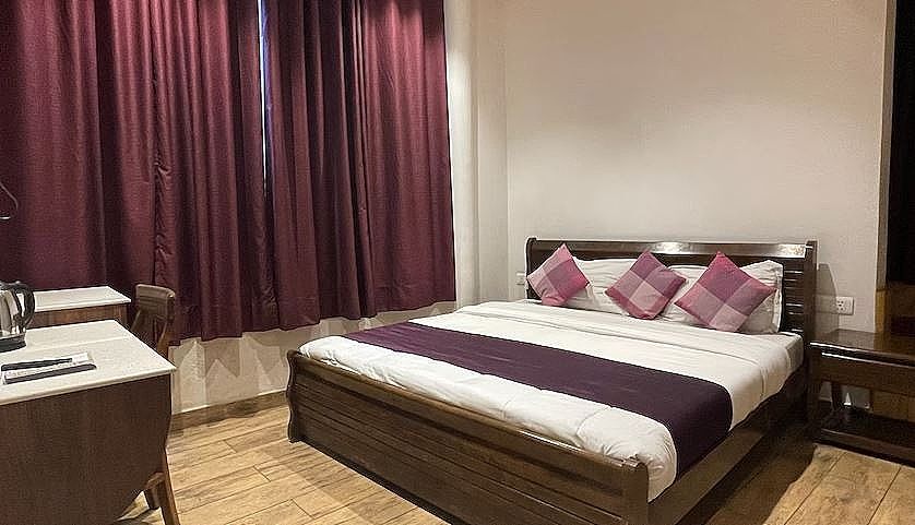 Garden-view Deluxe Room