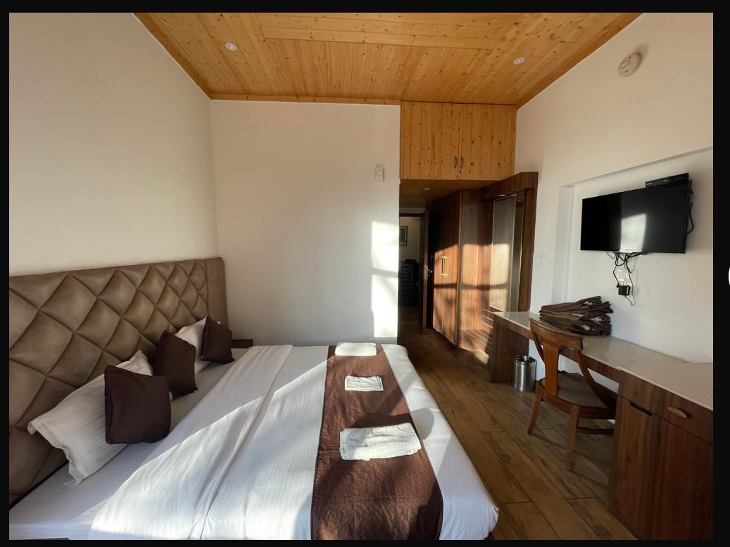 Hill-view Super Deluxe Room