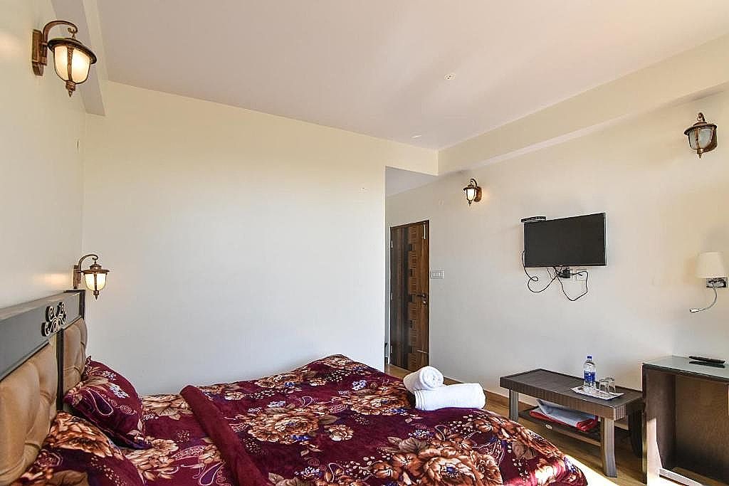 3 BHK Apartment with Mountain View