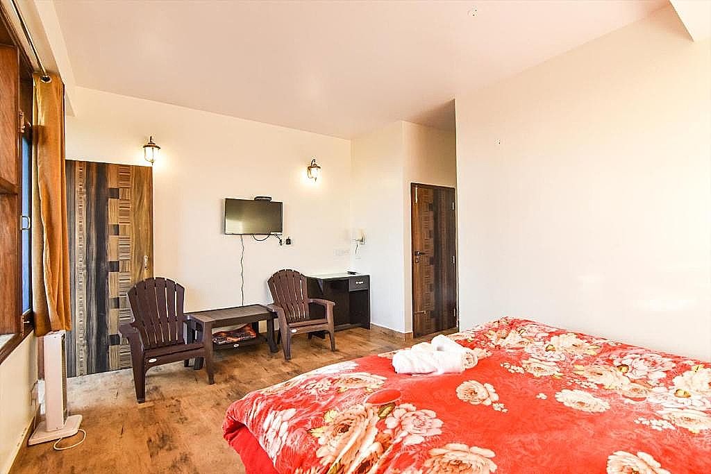 DELUX ROOM WITH BALCONY