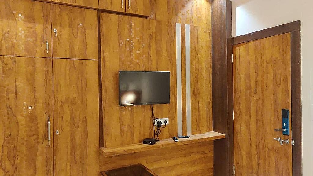 Hotel Relax Deluxe Room 8