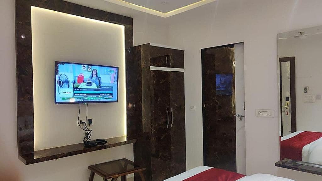 Hotel Relax Deluxe Room 9