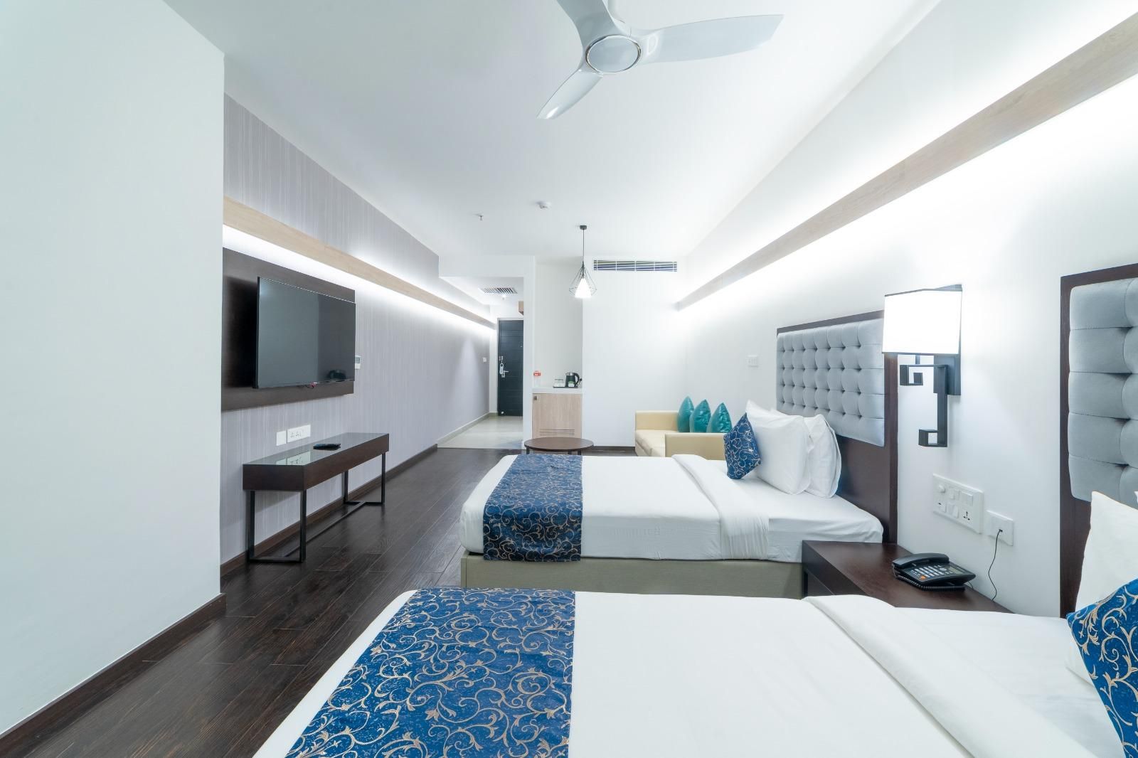 Executive Suite King or Twin