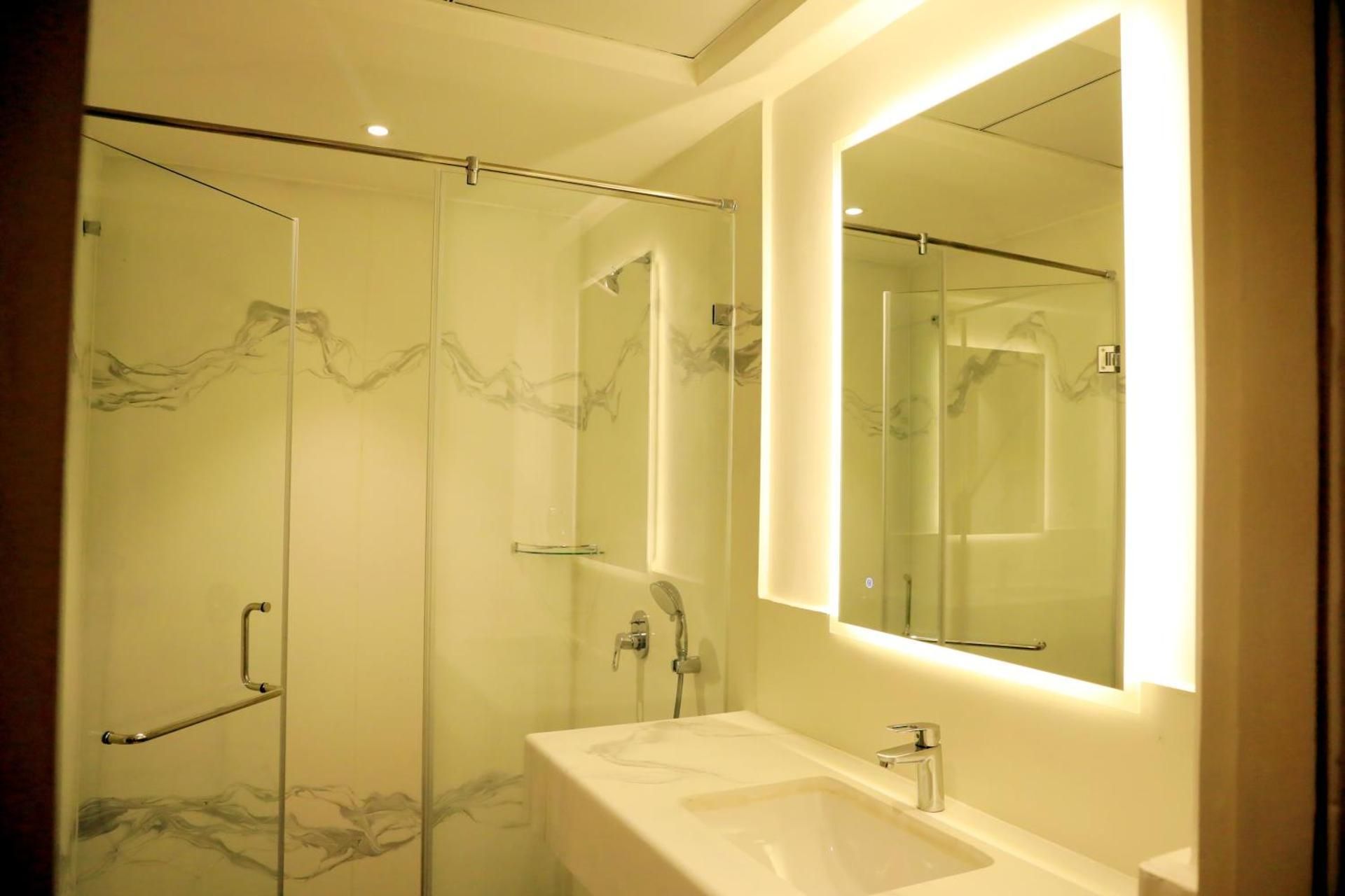 One Bedroom Suite - King