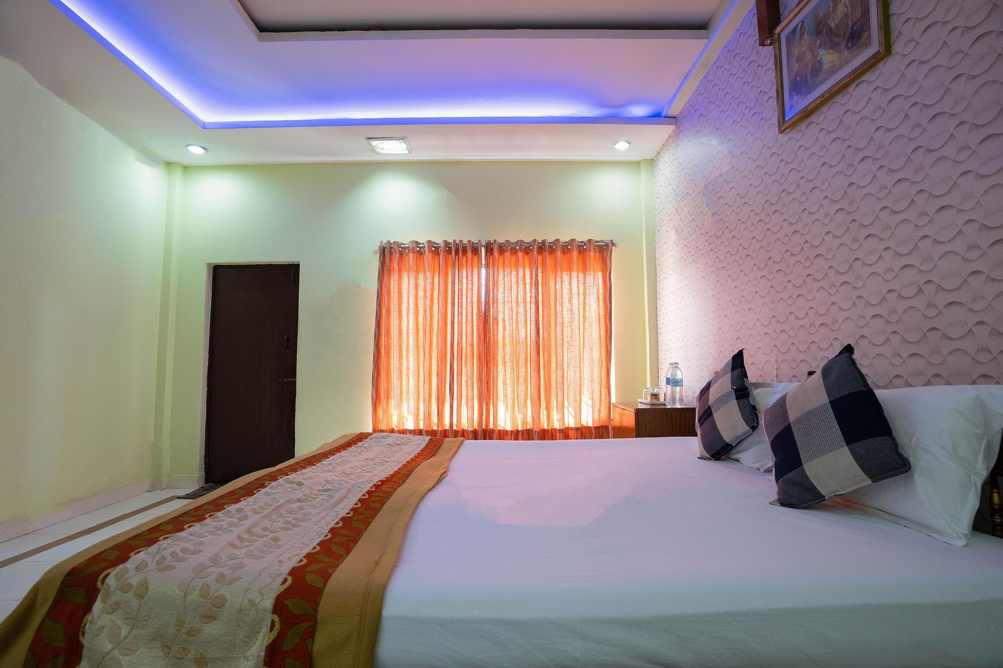 Singhana Haveli by Dhola Ri Dhani  Singhana Haveli Deluxe Room King Size Bed 4