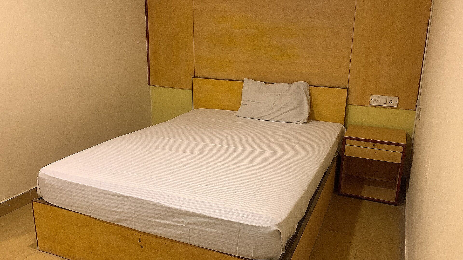 undefined Hotel town side 4