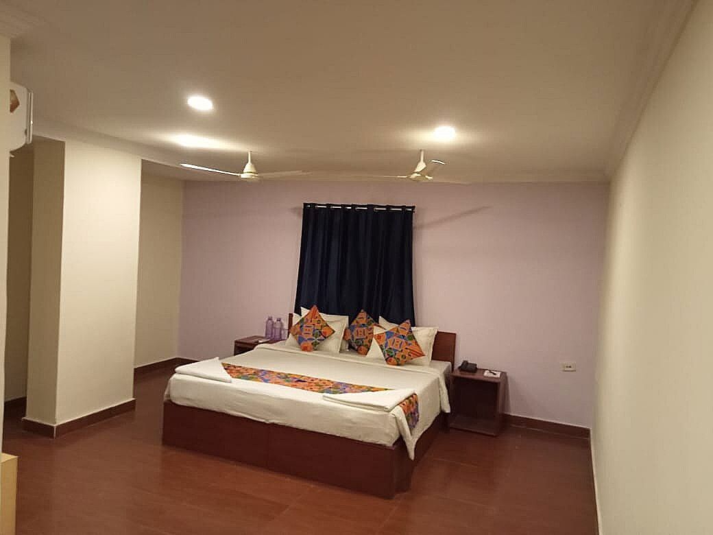 undefined Hotel town side 5