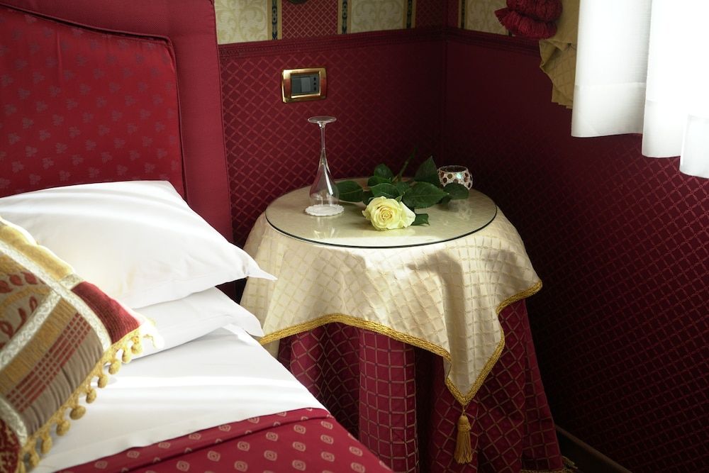 Ca' Morosini Superior Double Room, Private Bathroom, City View 7