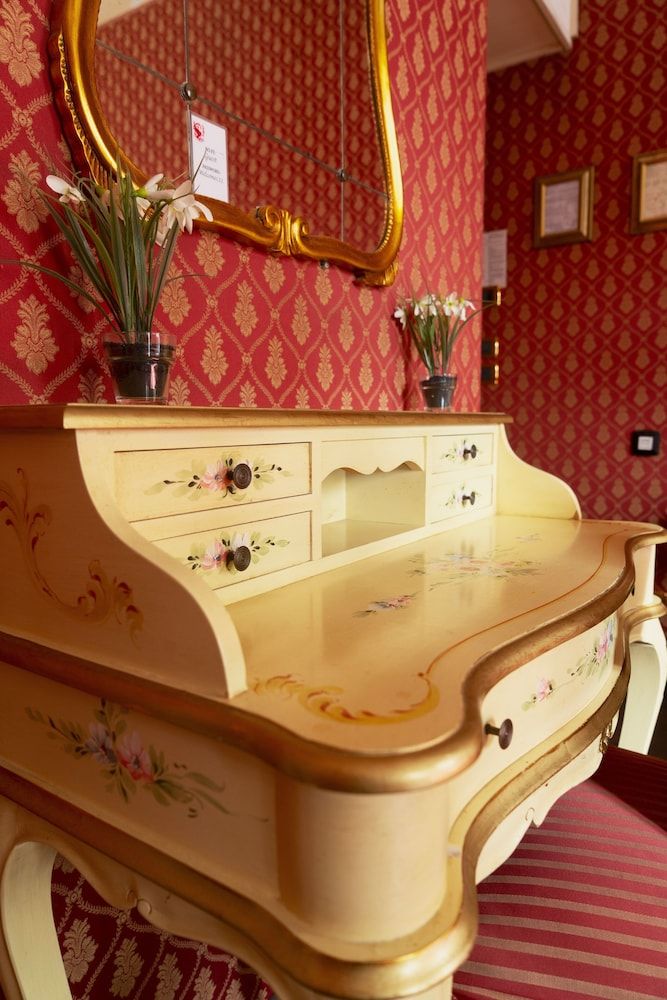 Ca' Morosini Superior Triple Room, Private Bathroom, City View 5