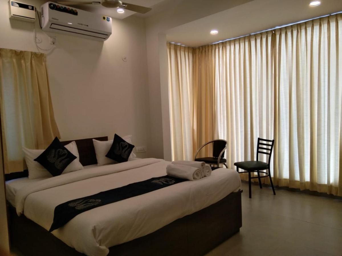 AMULYA FINE DINE RESIDENCY Standard Room 3