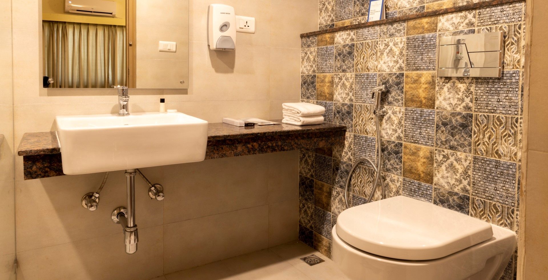 Starlit Suites Tirupati Premium One Bedroom Suite 4