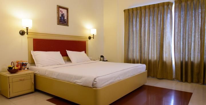 CLUB7 HOTEL Deluxe Superior AC