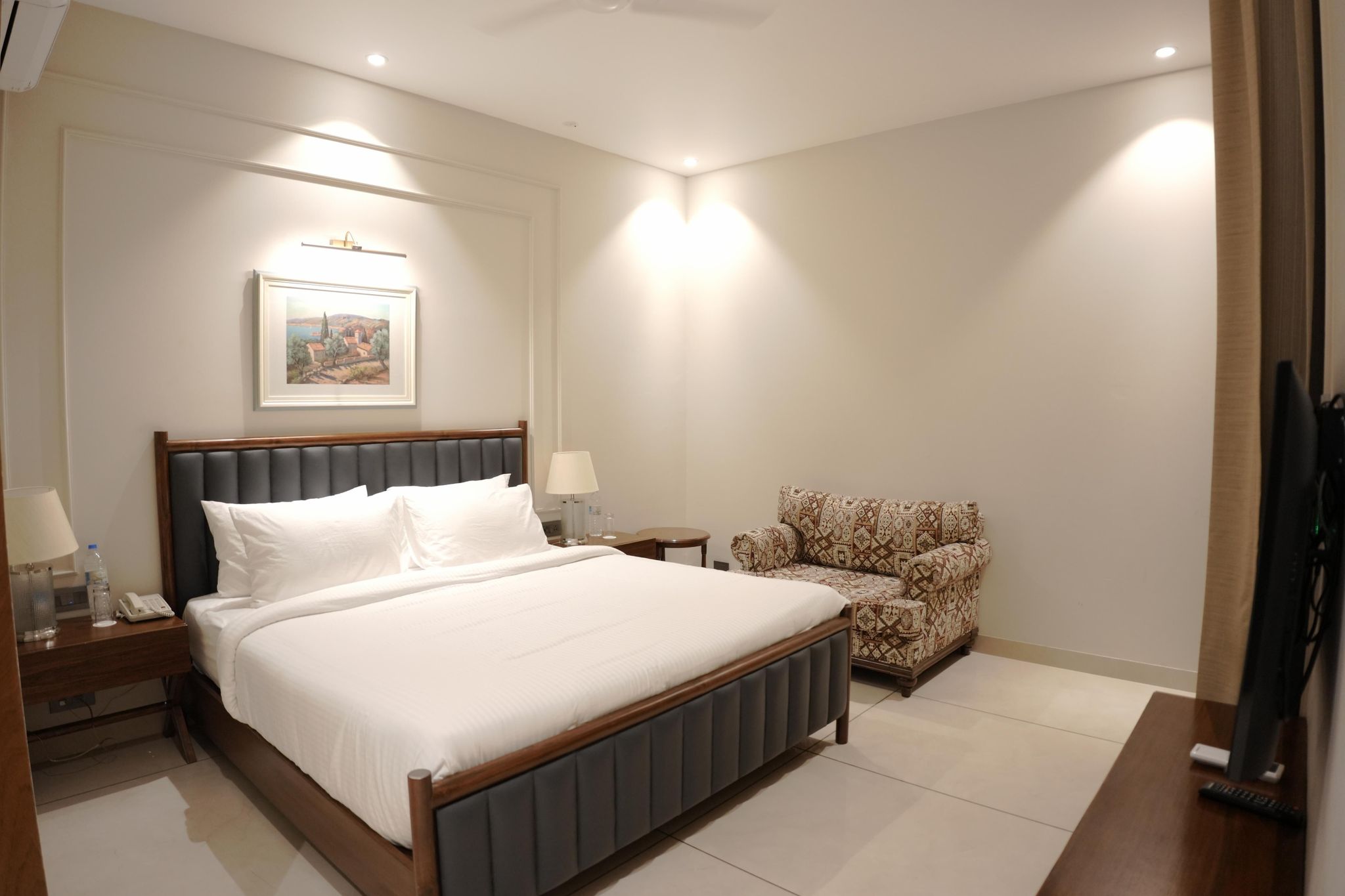 Deluxe without Balcony Room