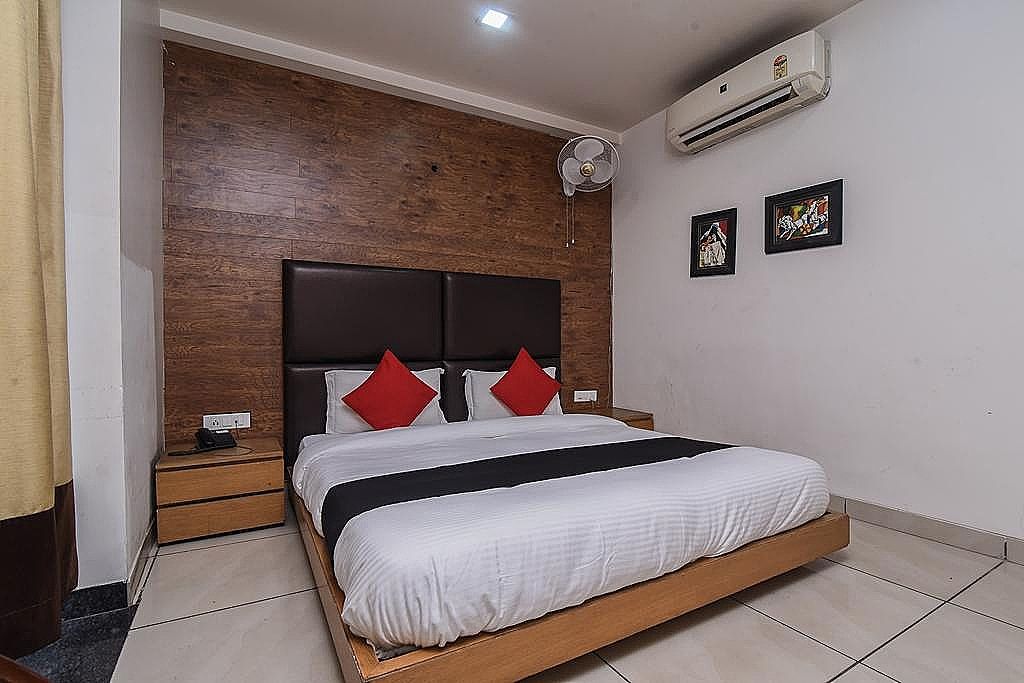 JPS Residency New Delhi Day use Room from 11AM to 5PM (check-in and check-out on same day) 2