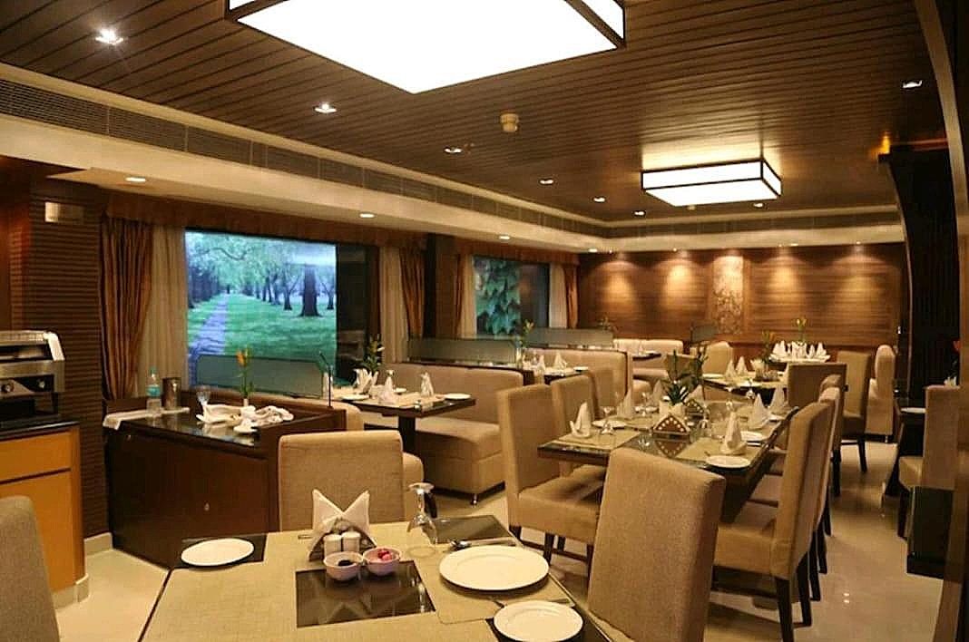 Food & Dining