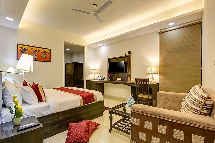 Hotel Park Tree, Near IGI Airport Delhi (A Unit of Prithvi Palace) Business Class with Airport Drop 2