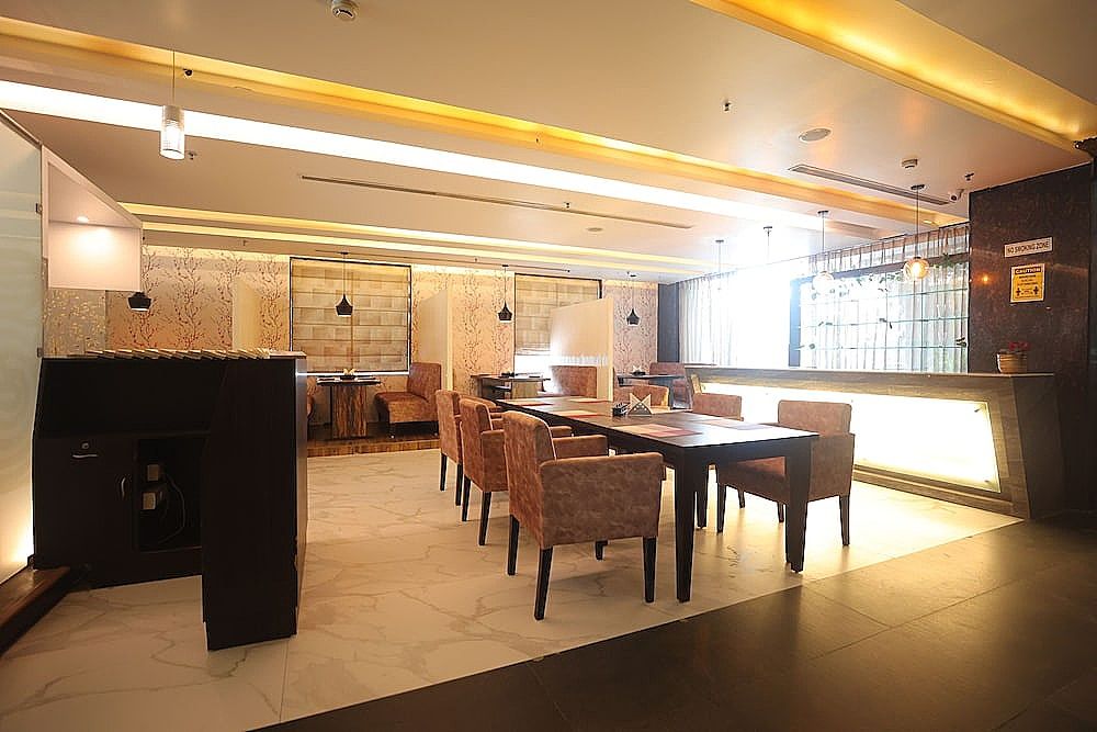 undefined Hotel Windsor Heights 6