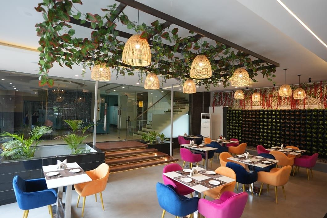 undefined  Hotel Windsor Heights 3