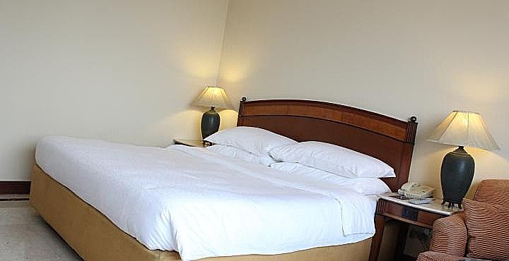 The Hans New Delhi Executive Room 2