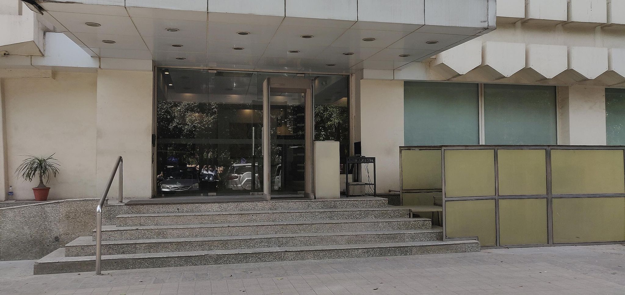 undefined The Hans New Delhi 7