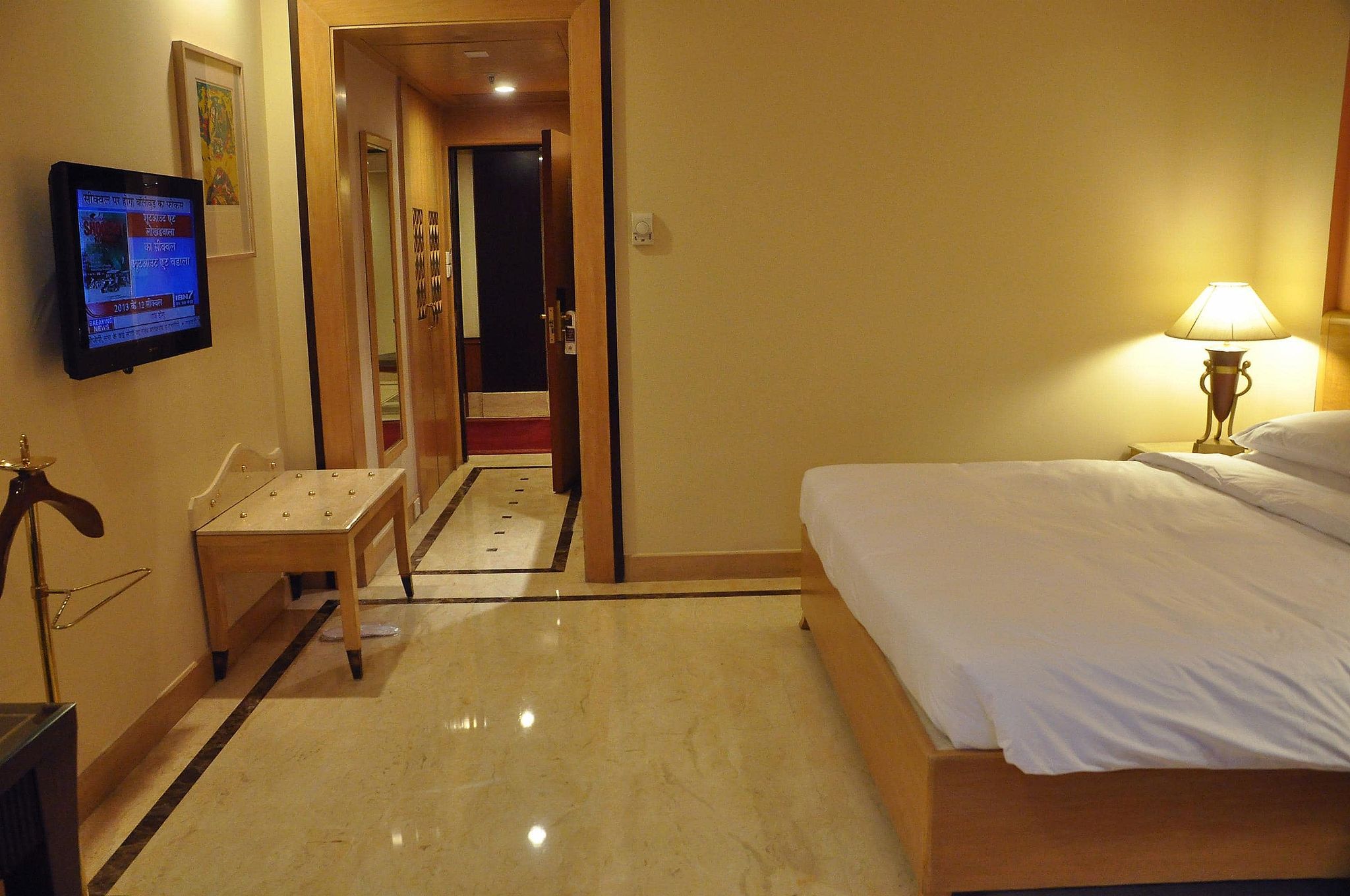 The Hans New Delhi Executive Room 22