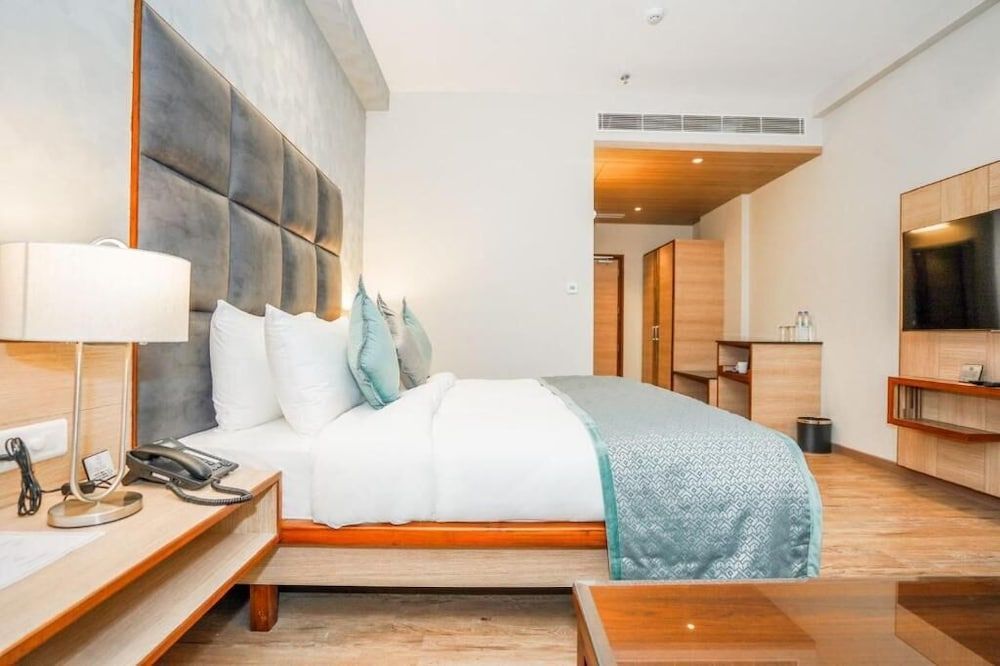 Elite Room