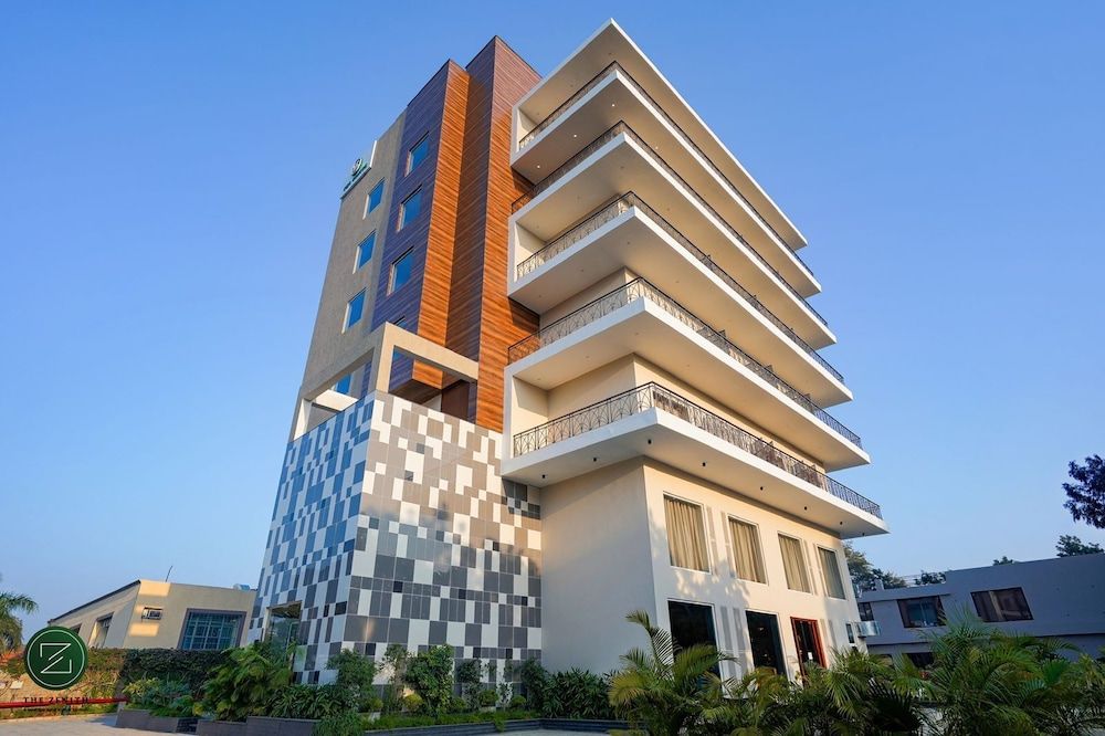 undefined The Zenith - A Boutique Hotel By Hot Millions 6