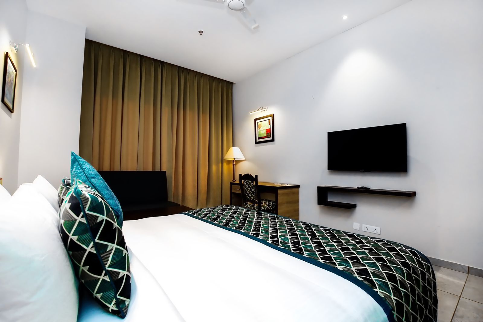 Deluxe Room with balcony