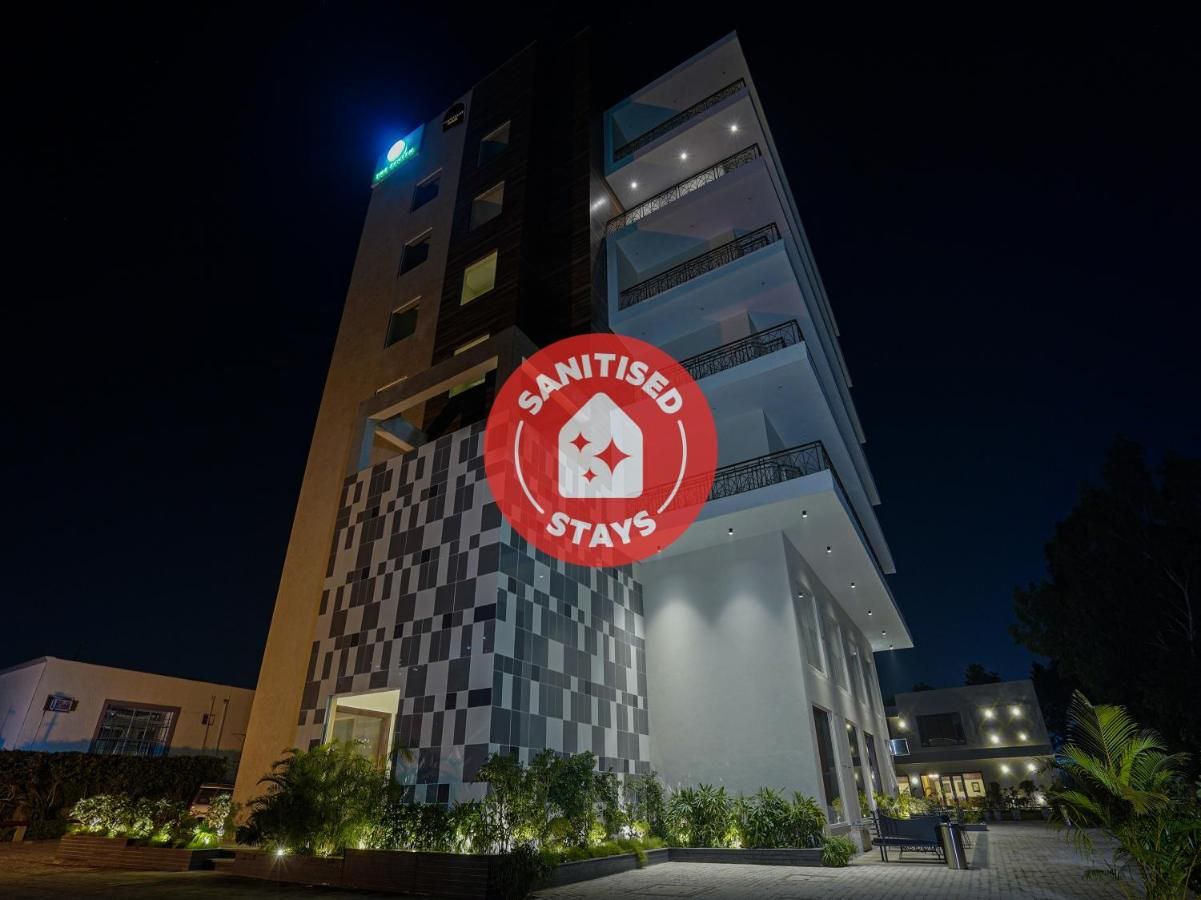 undefined The Zenith - A Boutique Hotel By Hot Millions 7