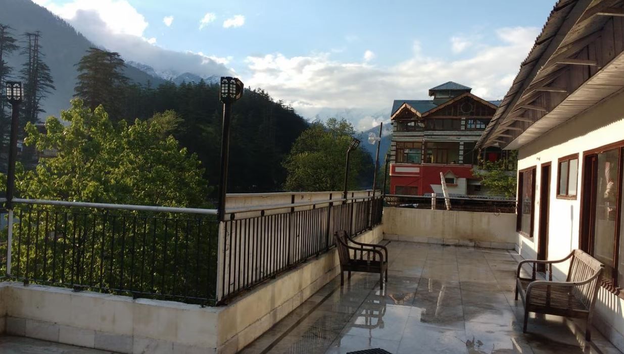 Hotel River View