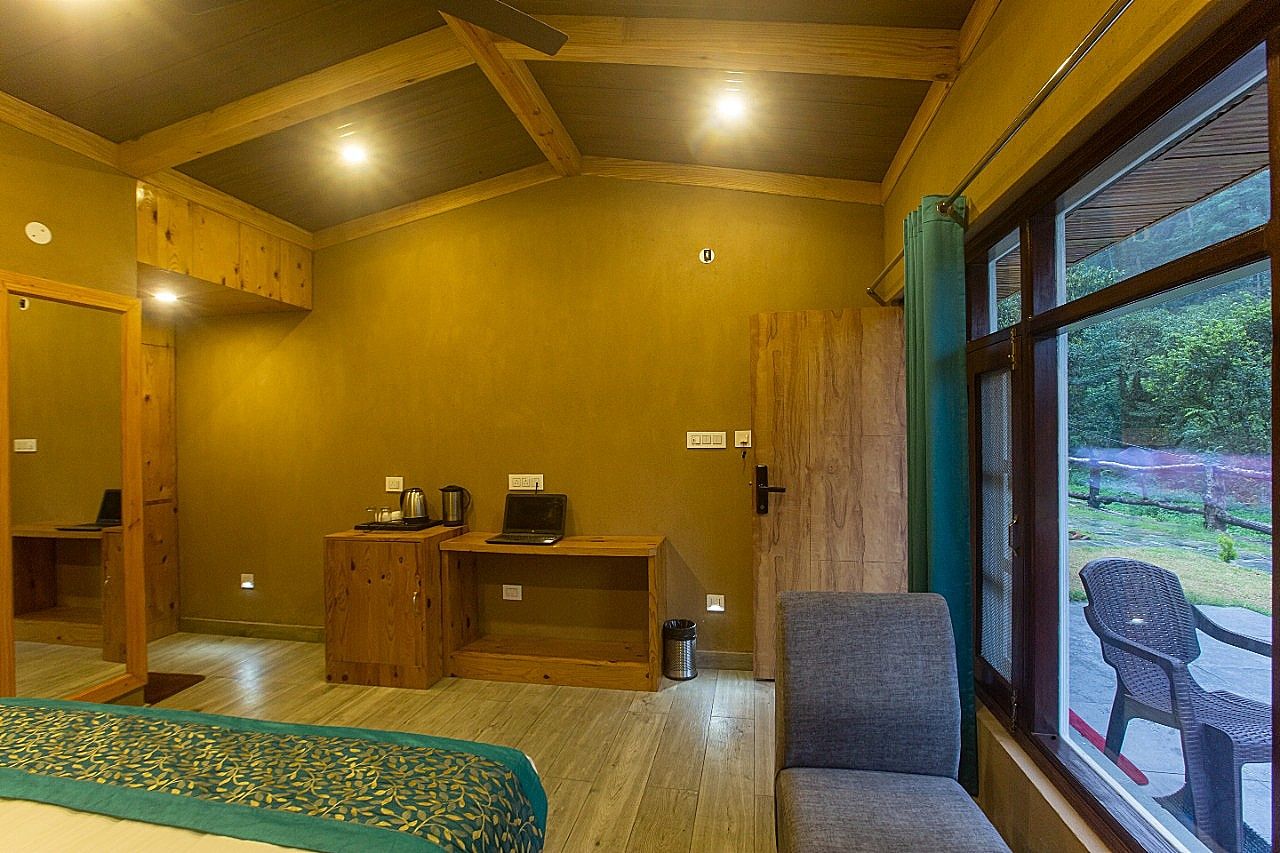 Backwoods Retreat Shimla Chanari Stone Cottage 2km of off roading kuccha non metalled road till property from Shimla Manali 7