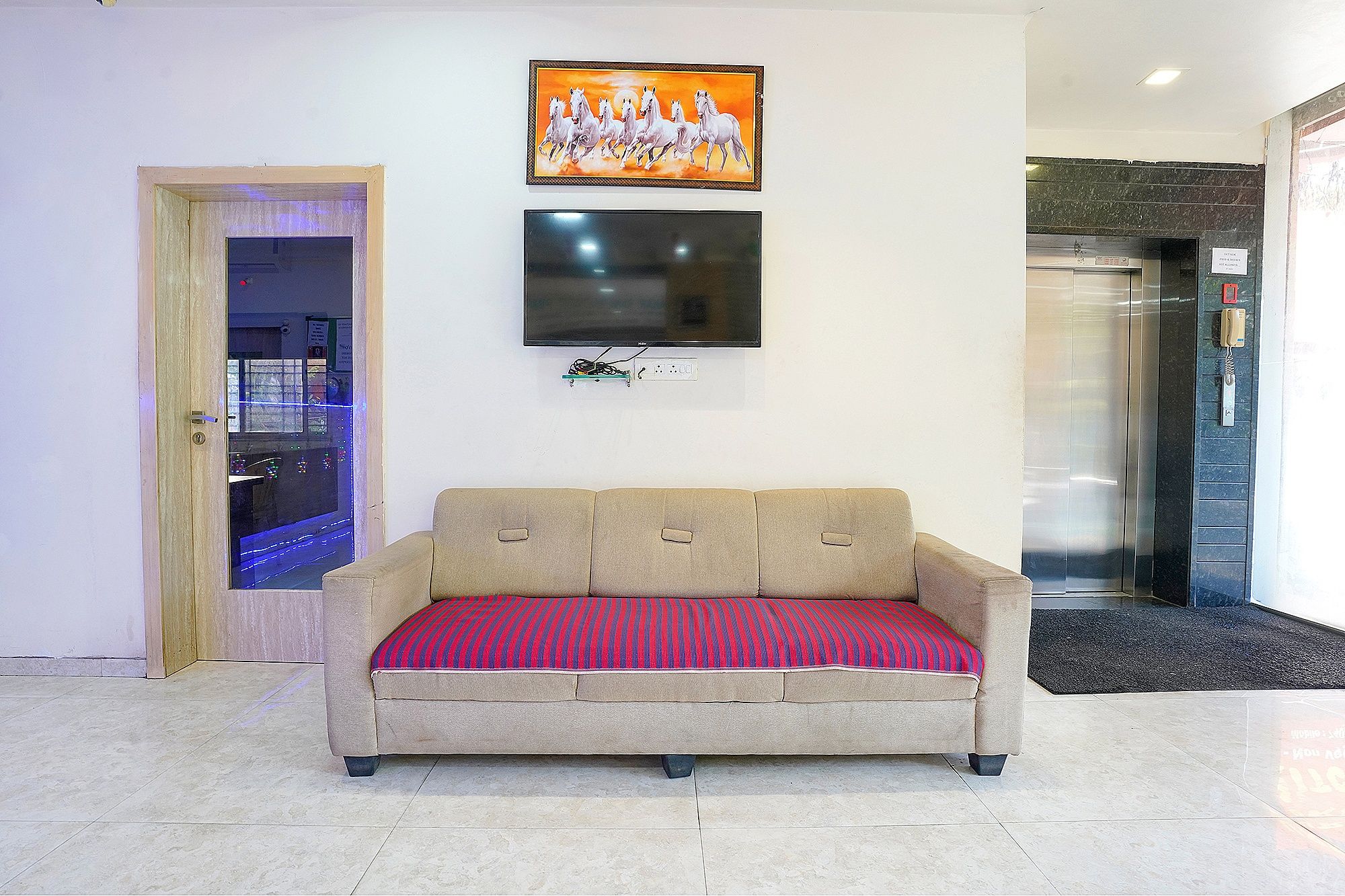 undefined FabHotel Regent Inn 3