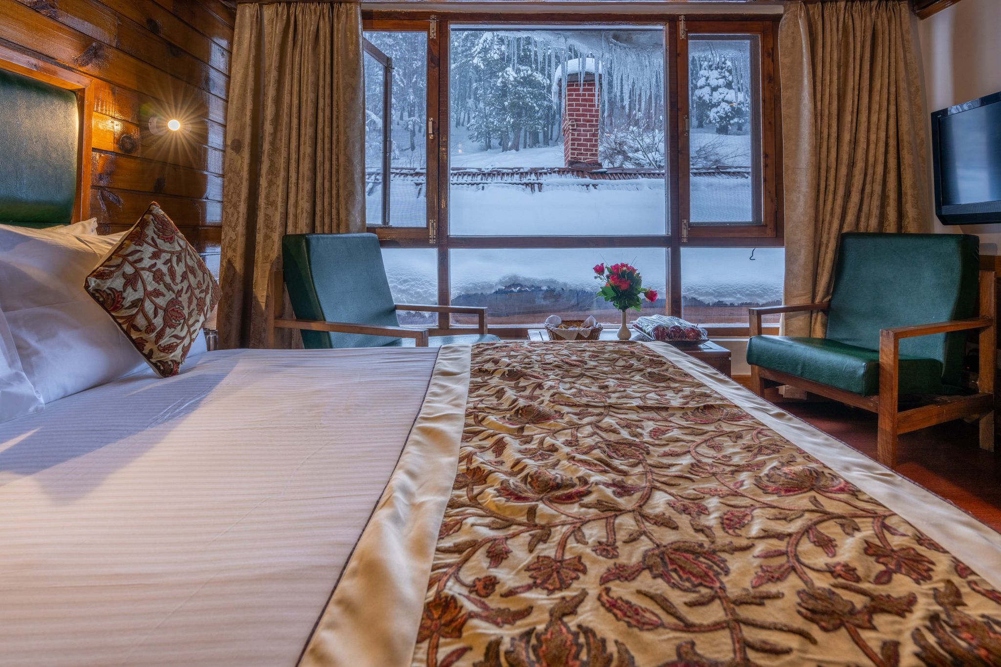Heevan Pahalgam - River Front Luxury Retreat Standard room 3