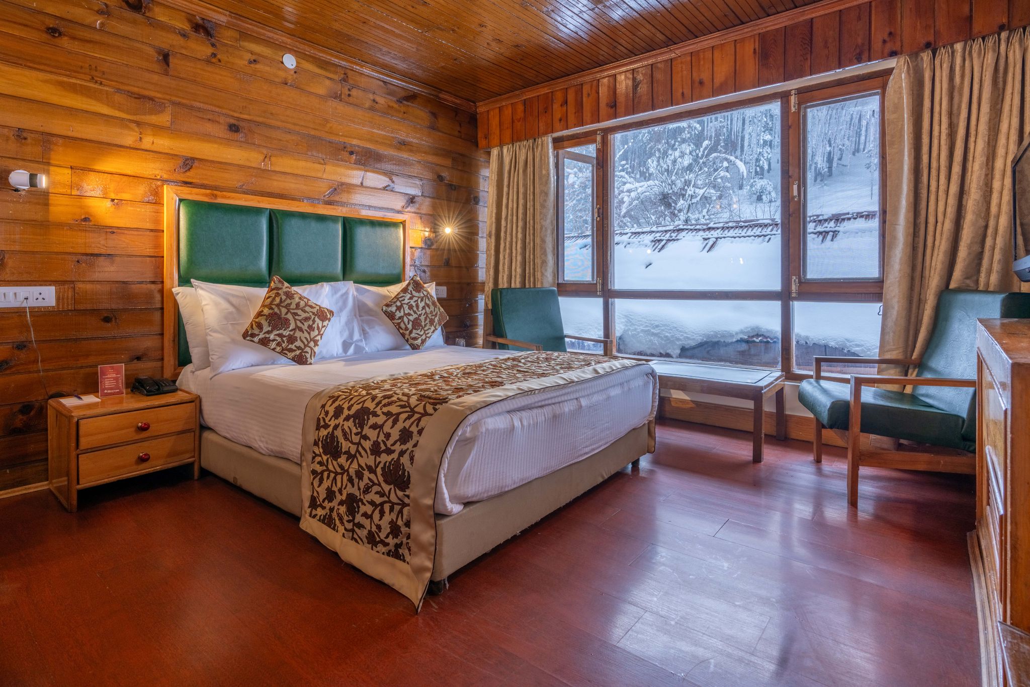 Heevan Pahalgam - River Front Luxury Retreat Standard room 2