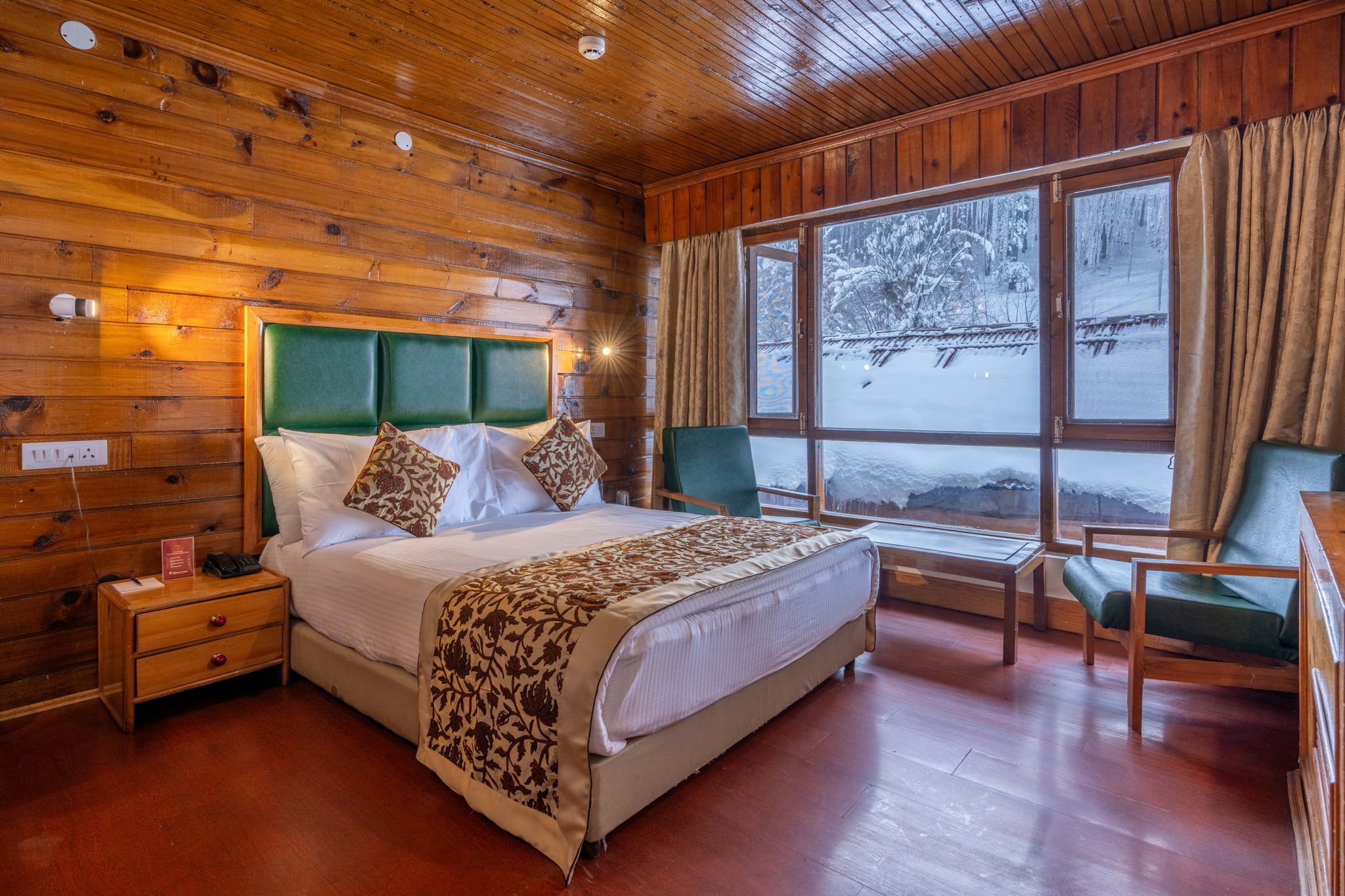 Heevan Pahalgam - River Front Luxury Retreat Standard room