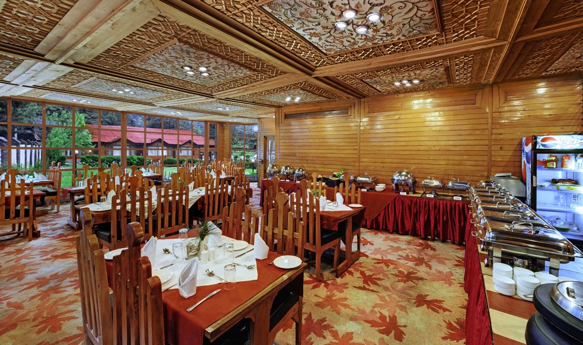 Food & Dining