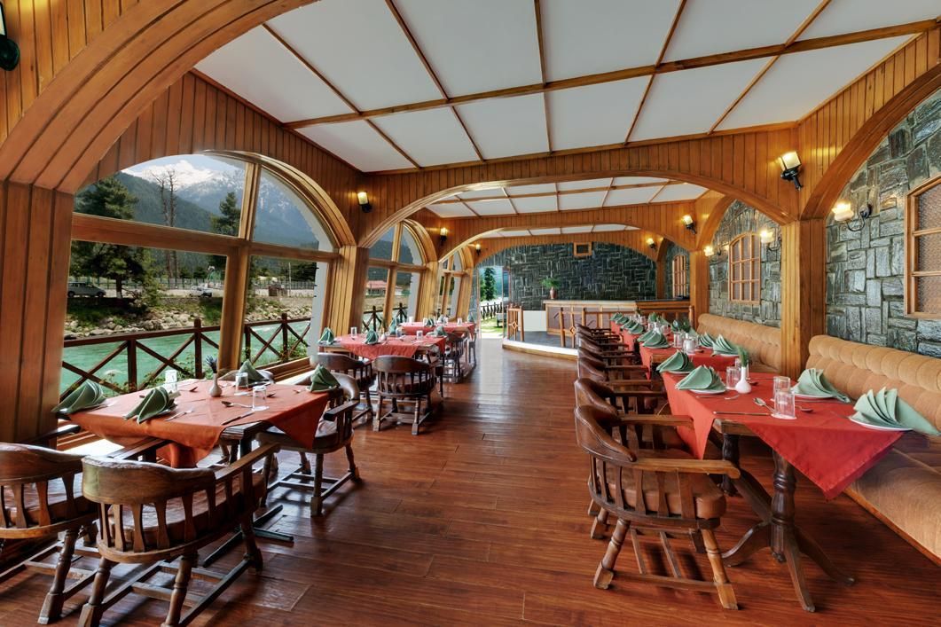 Food & Dining