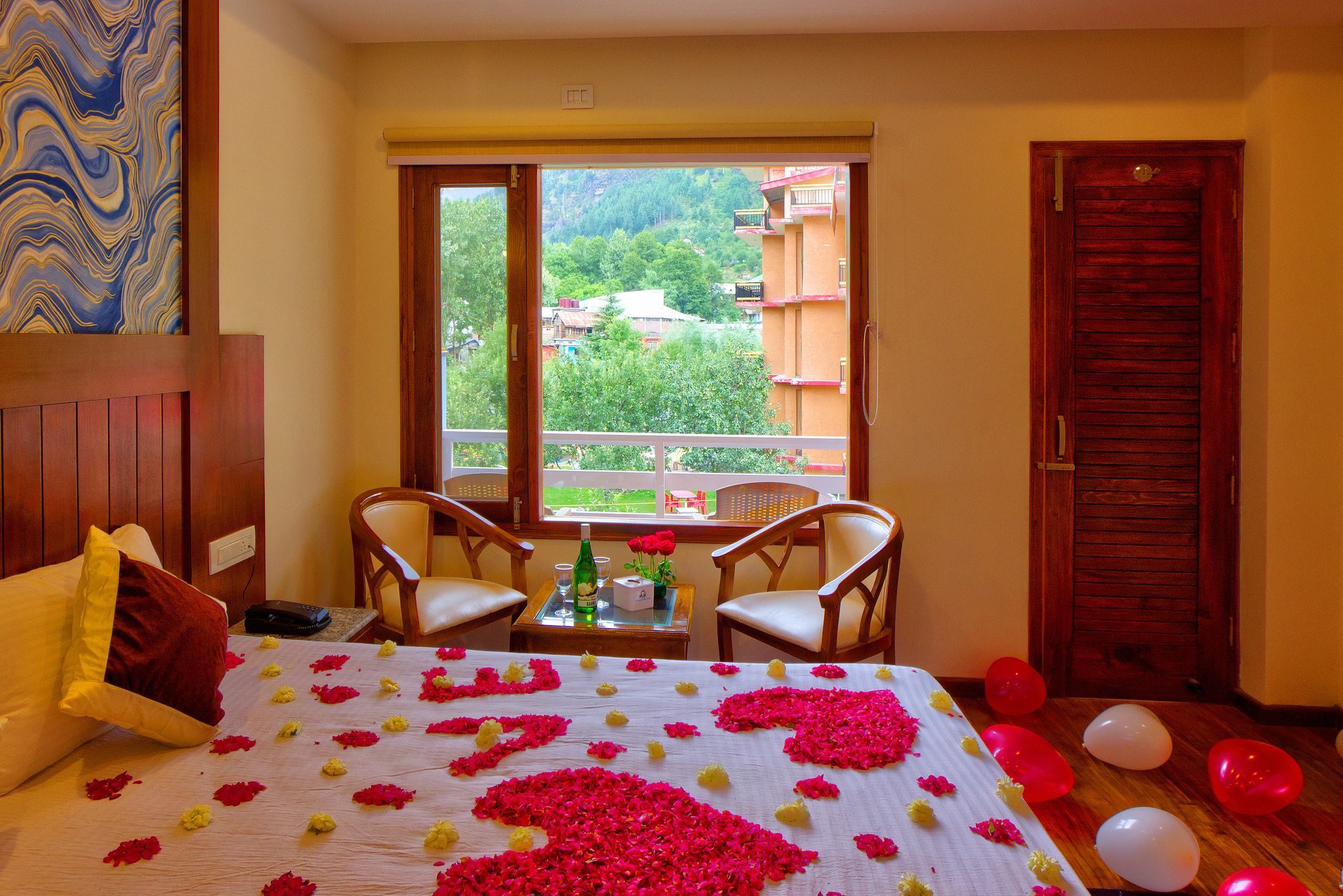 Premium mountain view (with private balcony)