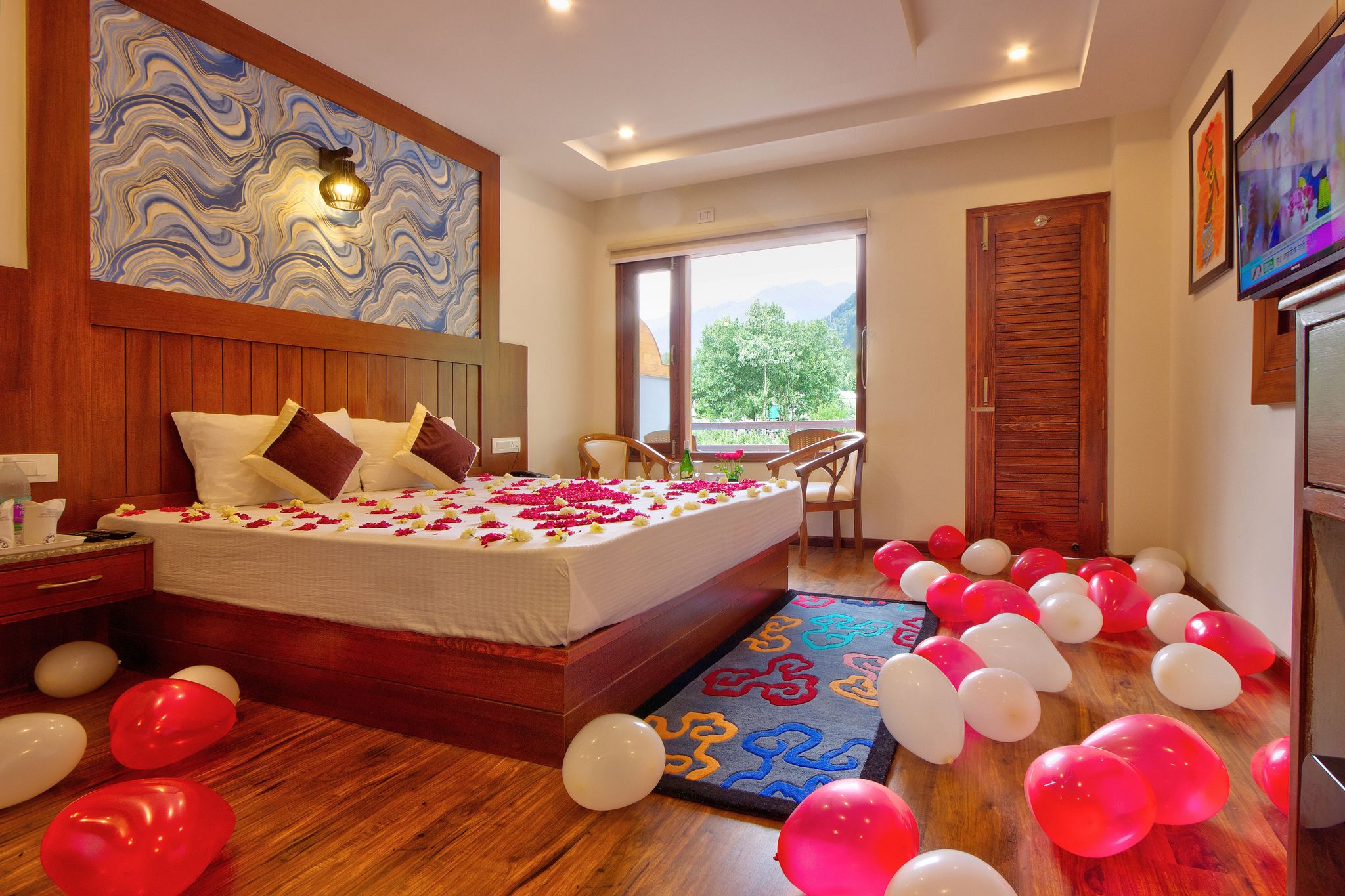 Premium mountain view (with private balcony)