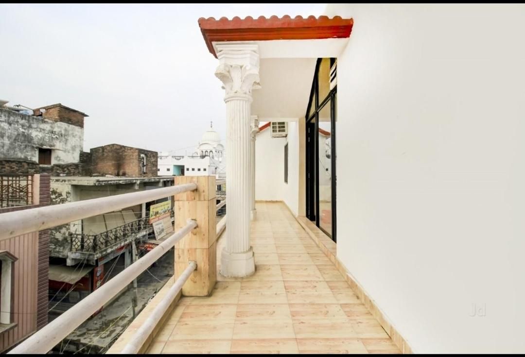 undefined Hotel Kingsman 2