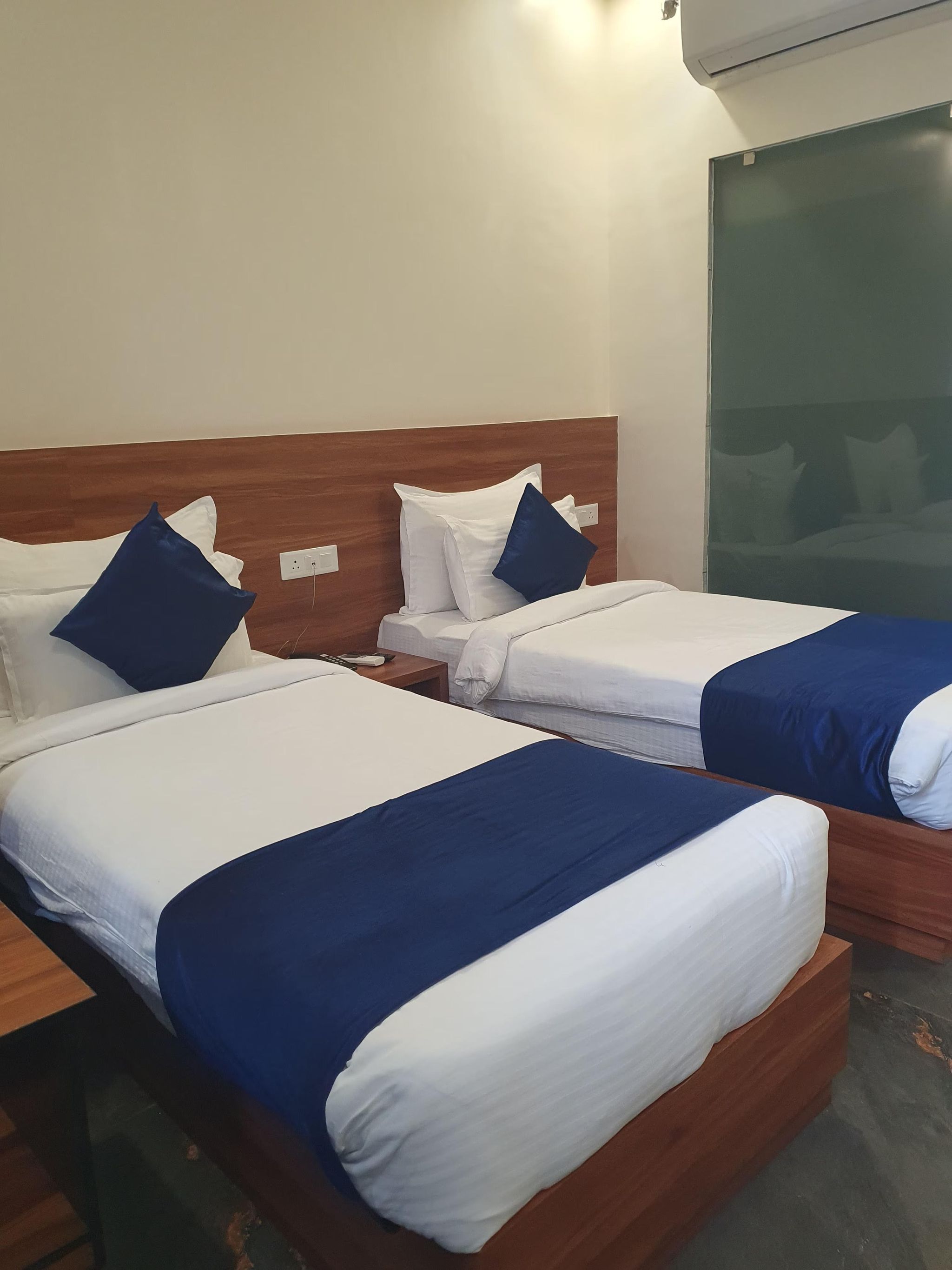 Corporate Standard (Twin)