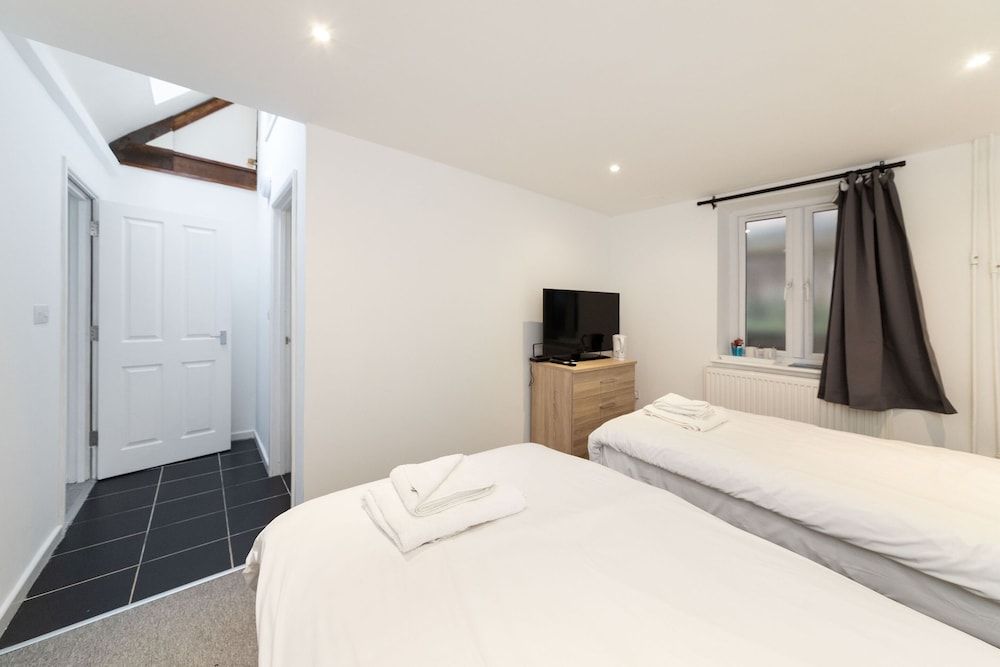 Superior Twin Room, Ensuite